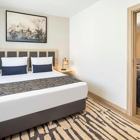 Szálloda The Capri Osmanbey 5*